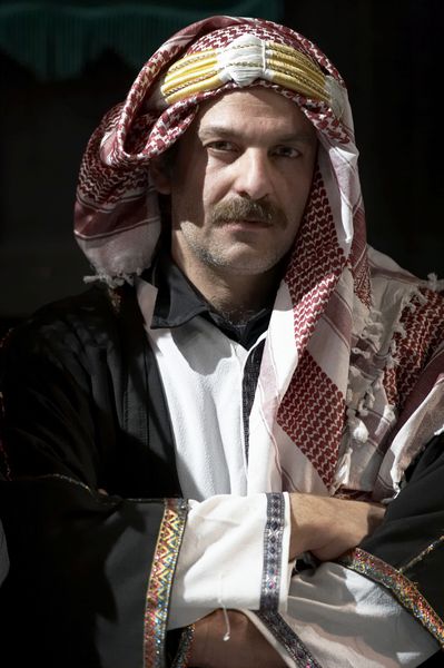 مرد عرب با لباس ملی فارسی