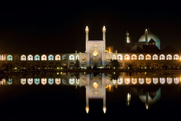 میدان امام در شب اصفهان ایران