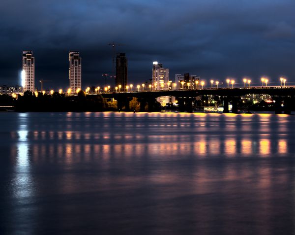 پل در شب کیف