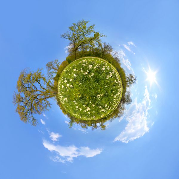 سیاره کوچک 360 درجه رنگی پارک پراگ
