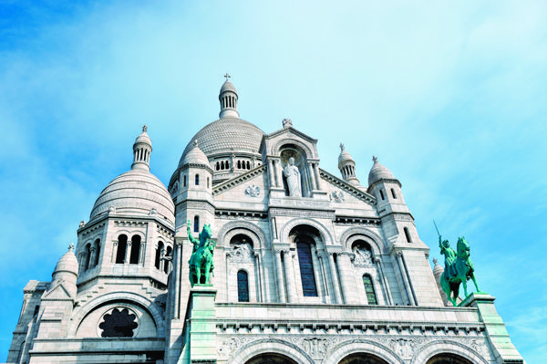 باسیلیک زیبا دو ساکر کور مونمارتر پاریس