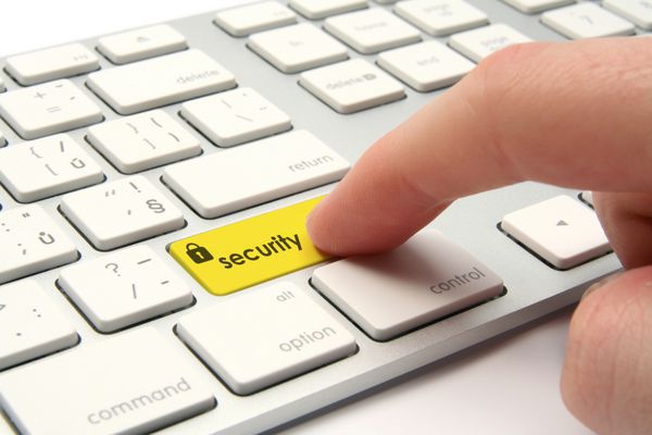 صفحه کلید با دکمه امنیتی - مفهوم امنیت کامپیوتر
