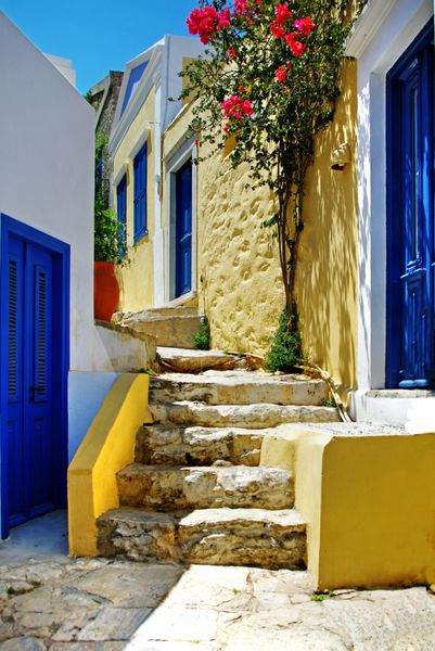 خیابان های رنگارنگ زیبای جزایر یونان