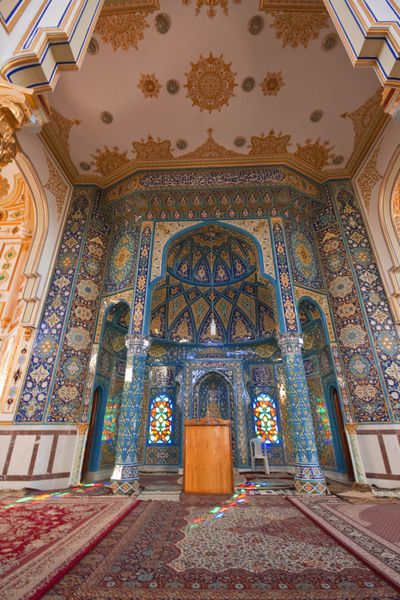 نمای داخلی مسجد شافعیها اهل سنت در کرمانشاه