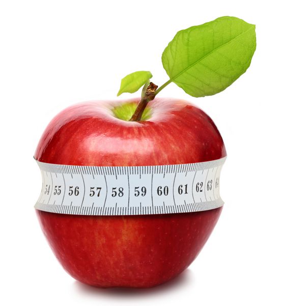 سیب قرمز با اندازه گیری جدا شده روی سفید
