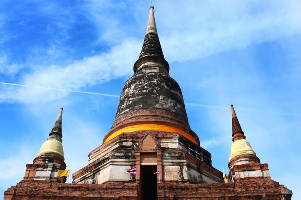 مجسمه سنگی Ayudhaya Stupa از بودا در تایلند