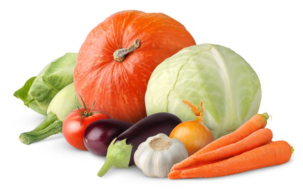 سبزیجات تازه جدا شده روی سفید