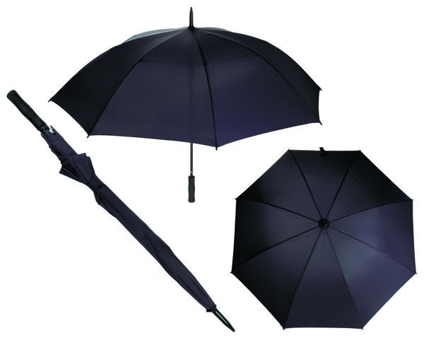 سه نما از چتر سیاه بزرگ جدا شده روی سفید