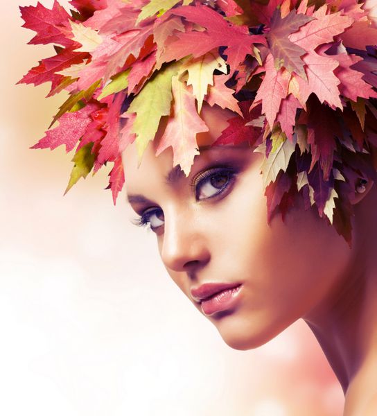 زن پاییزی آرایش خلاقانه زیبا