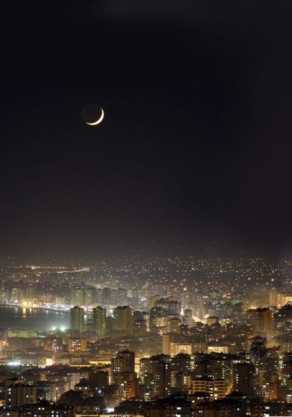 ماه و شهر مرسین-ترکیه