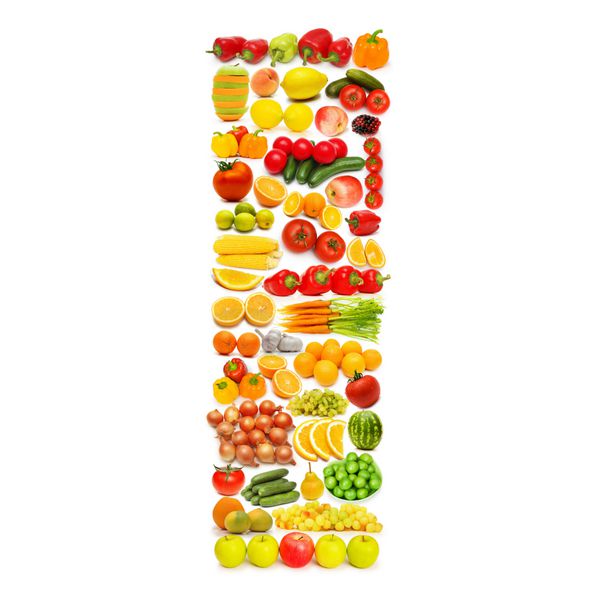 الفبای ساخته شده از بسیاری از میوه ها و سبزیجات