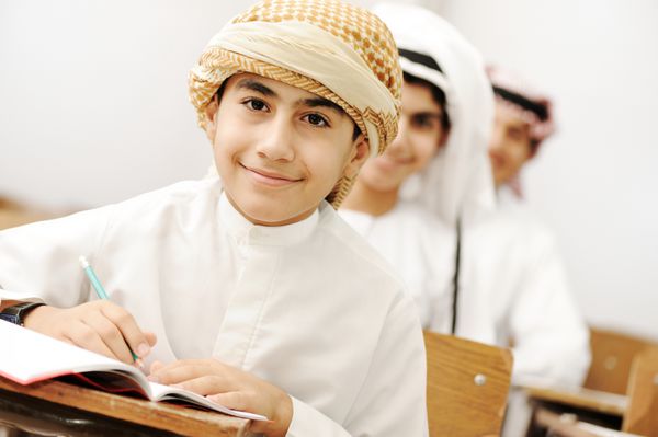بچه های عرب در کلاس درس