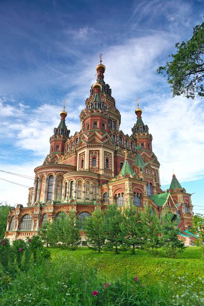 کلیسای سنت پیتر و پل پترهوف سن پترزبورگ روسیه