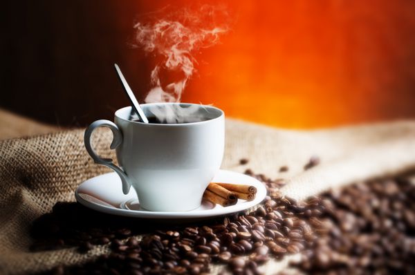 قهوه سیاه یک فنجان دانه
