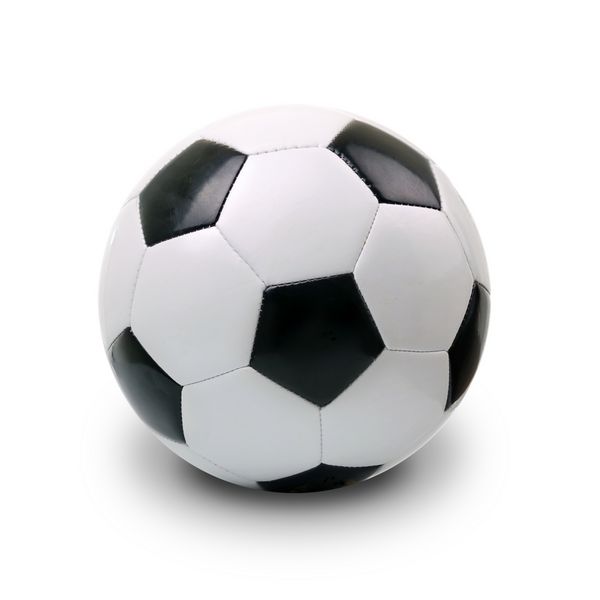 توپ فوتبال جدا شده در پس زمینه سفید