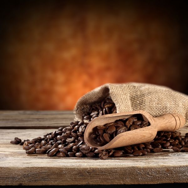 قهوه قهوه ای در گونی
