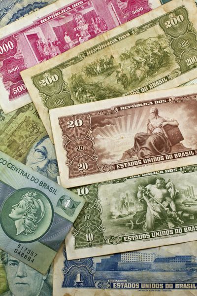 پول برزیلی قدیمی در کاغذ سال های مختلف