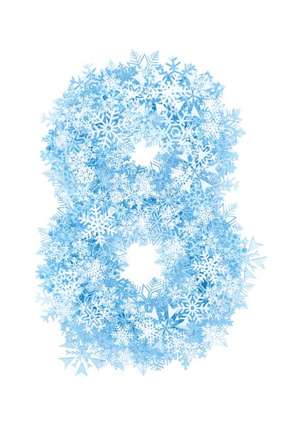 شماره 8 الفبای دانه های برف آبی یخ زده در پس زمینه سفید