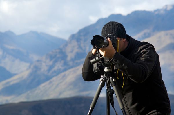 فیلمبردار حرفه ای سفر در مکان و طبیعت