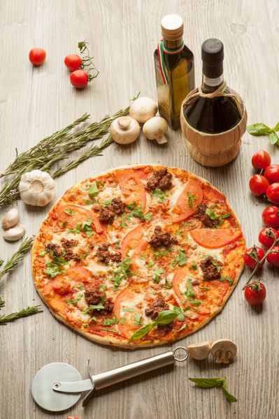 پیتزا ایتالیایی موزارلا چدار مواد تشکیل دهنده محصولات تجزیه شده روغن زیتون شراب گوجه فرنگی گیلاسی فلفل تند قارچ