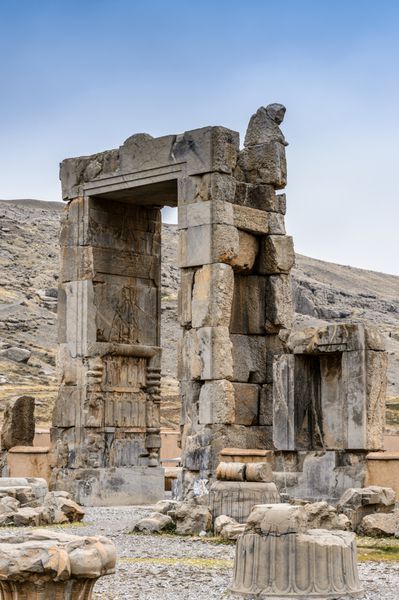 ویرانه های باستانی تخت جمشید پایتخت تشریفاتی امپراتوری هخامنشی میراث جهانی یونسکو