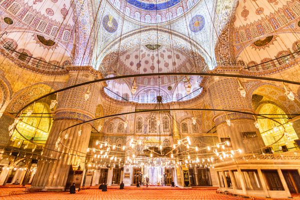نمای داخلی مسجد سلطان احمد مسجد آبی در استانبول ترکیه
