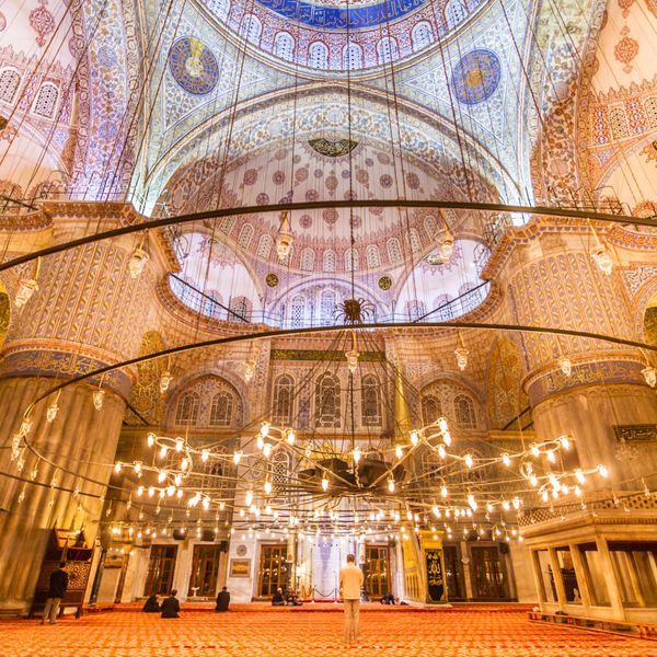 نمای داخلی مسجد سلطان احمد مسجد آبی در استانبول ترکیه
