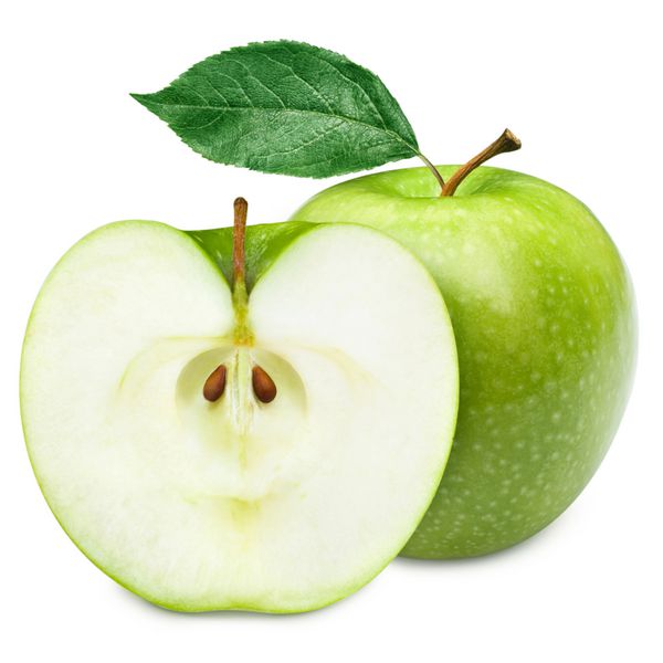 میوه های سیب سبز و نیمی از سیب و برگ های سبز جدا شده در زمینه سفید