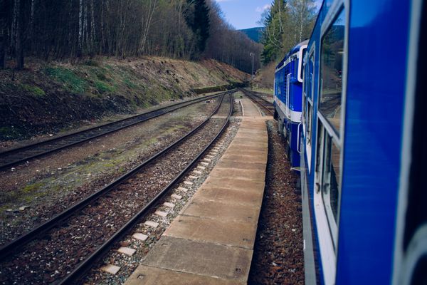سفر با قطار در جمهوری چک ایستگاه قطار نمایی از قطار