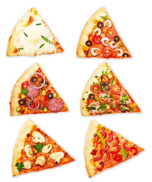 پیتزا جدا شده در پس زمینه سفید