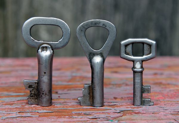 سه کلید قدیمی