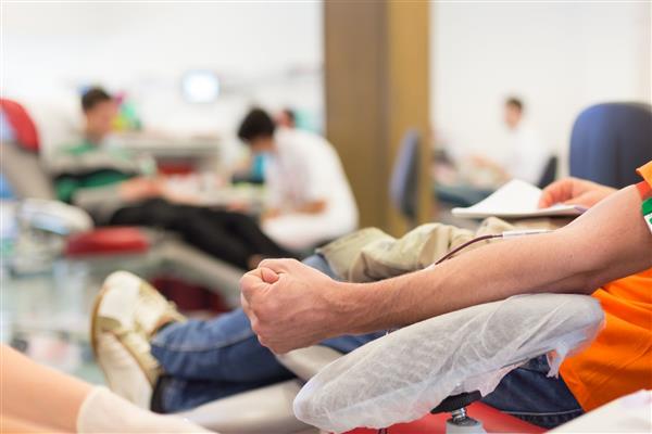 نقش پرستاران در خدمات خون و جلسات اهدا پرستار و اهدا کننده خون در هنگام اهدا