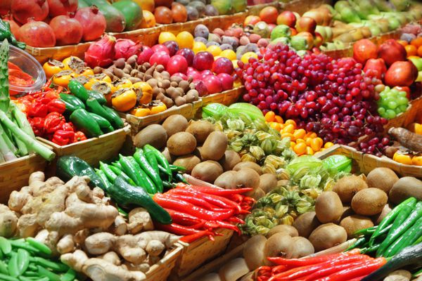 میوه و سبزیجات در بازار کشاورزان