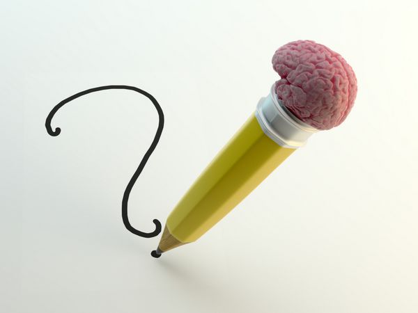 مداد با یک پاک کن مغزی که علامت سوال می نویسد