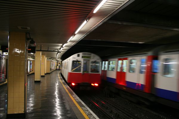 ایستگاه متروی لندن