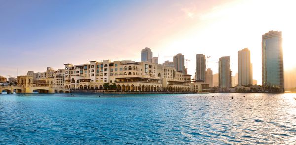 نمای پانوراما از مرکز شهر دبی در غروب آفتاب امارات