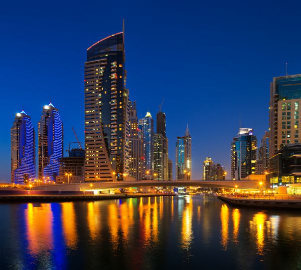 نمایی از دبی مارینا دبی امارات در غروب