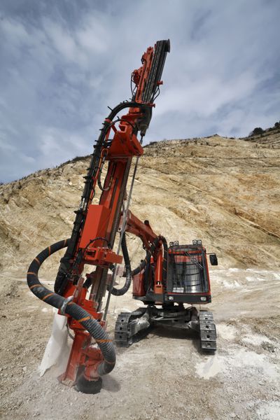 ایتالیا مادالونی ناپل گودال سنگی با وسیله نقلیه صنعتی