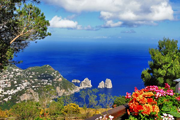 جزیره خیره کننده کاپری سریال بلا ایتالیا