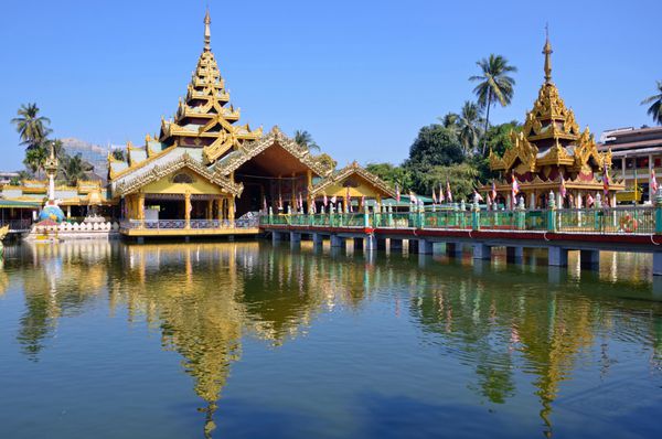معبد بودایی در یانگون میانمار