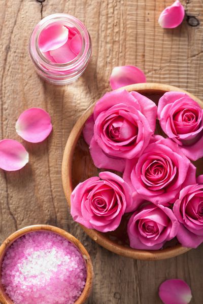 نمک گیاهی گلبرگ گل رز برای آبگرم و رایحه درمانی