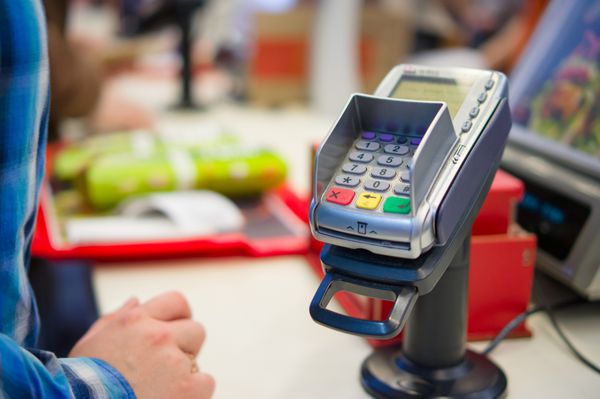 پایانه پرداخت کارت اعتباری در رستوران