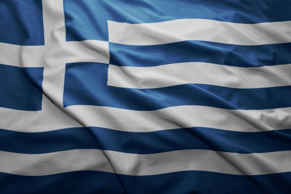 اهتزاز پرچم رنگارنگ یونان