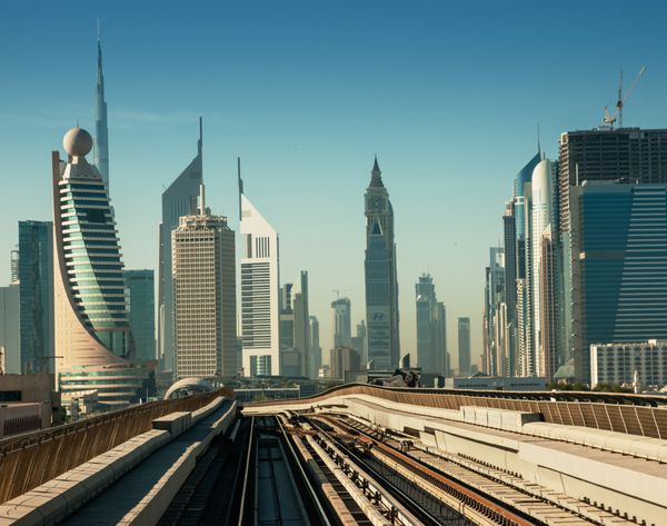 دبی امارات - 18 نوامبر متروی دبی به عنوان طولانی ترین شبکه مترو کاملاً خودکار جهان 75 کیلومتر در 18 نوامبر 2012 دبی امارات متحده عربی