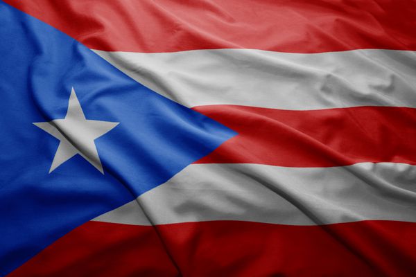 اهتزاز پرچم رنگارنگ پورتوریکو