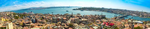 نمای پانوراما از برج گالاتا تا شاخ طلایی استانبول بوقلمون