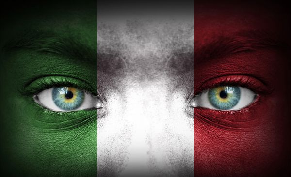 انسان f نقاشی شده با پرچم ایتالیا