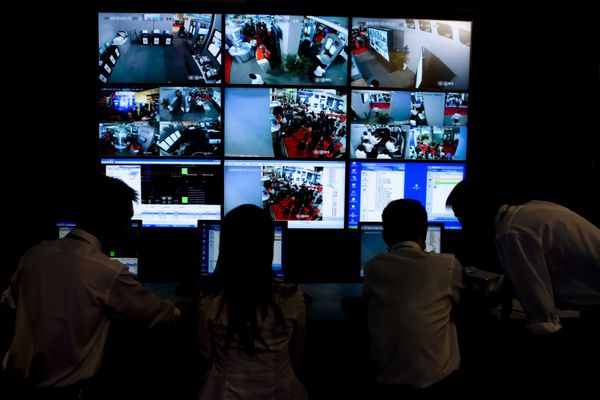 سیستم امنیتی دوربین مدار بسته با نمای دوربین های متعدد در چین