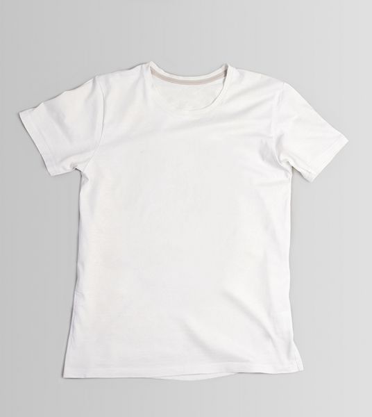 تی شرت سفید سفید