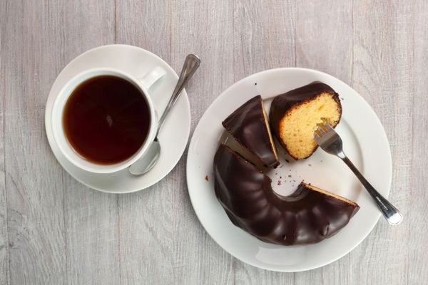 کیک باندت با لعاب شکلاتی